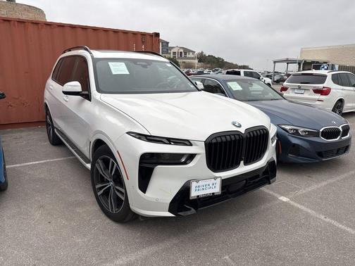 2023 BMW X7 xDrive40i