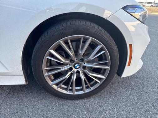 2023 BMW 330 330i