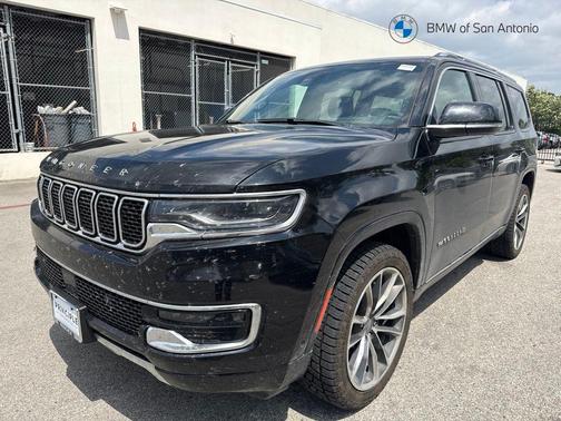 Diamond Black Crystal Pearlcoat 2023 Jeep Wagoneer Series III 4x4