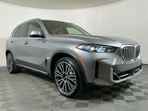 Skyscraper Grey Metallic 2026 BMW X5 xDrive40i
