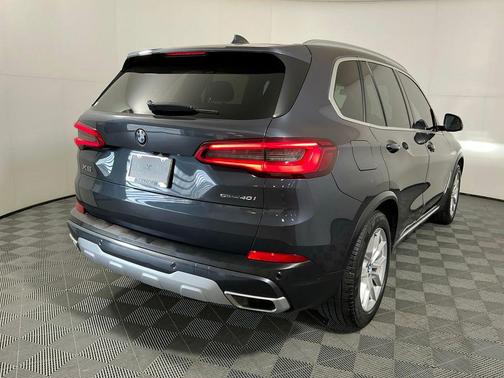 Arctic Gray Metallic 2020 BMW X5 sDrive40i