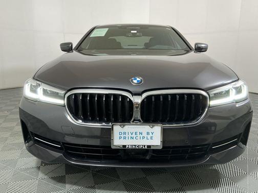 2022 BMW 530 i