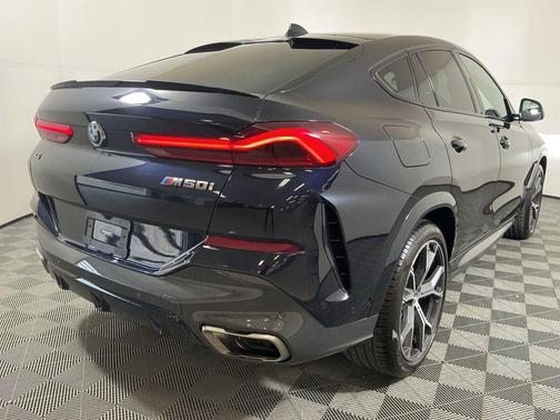 2023 BMW X6 M50i