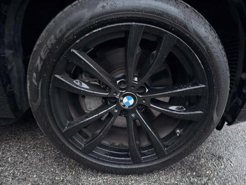 Black Sapphire Metallic 2018 BMW X5 xDrive50i