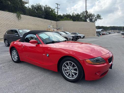 Red 2004 BMW Z4 2.5i Roadster