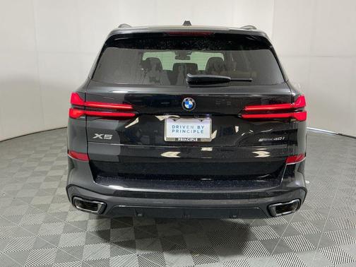 Black Sapphire Metallic 2026 BMW X5 sDrive40i
