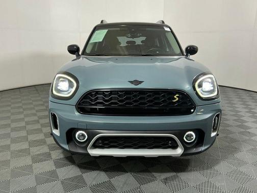 Sage Green Metallic 2023 MINI SE Countryman Cooper