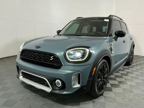 Sage Green Metallic 2023 MINI SE Countryman Cooper