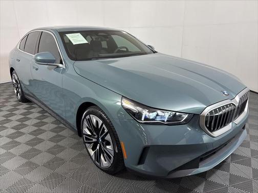 2024 BMW 530 i