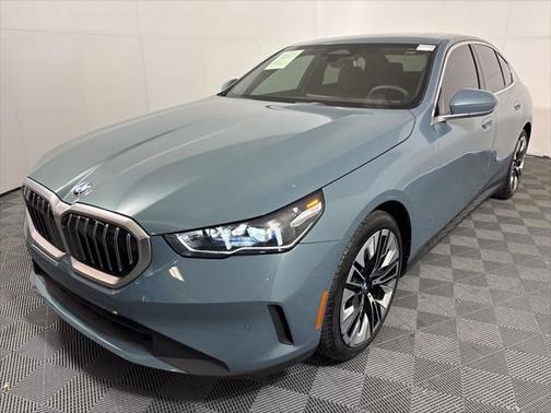 2024 BMW 530 i