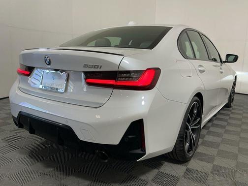 2024 BMW 330 i