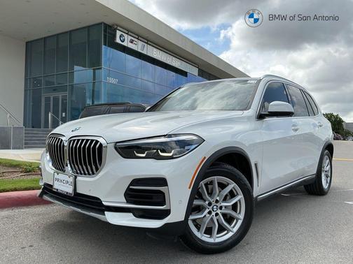 Mineral White Metallic 2022 BMW X5 xDrive40i