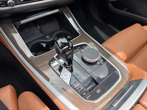 Mineral White Metallic 2022 BMW X5 xDrive40i