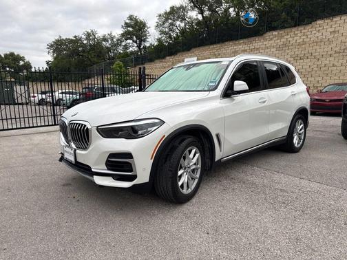Mineral White Metallic 2022 BMW X5 xDrive40i