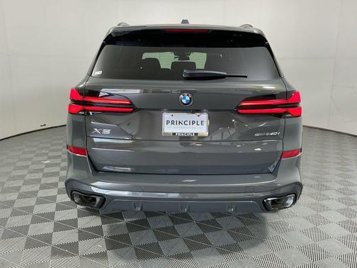 Dravit Grey Metallic 2026 BMW X5 sDrive40i