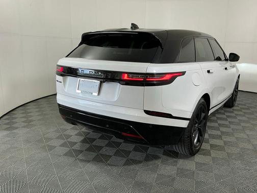 Ostuni Pearl White Metallic 2025 Land Rover Range Rover Velar P250 SE R-Dynamic