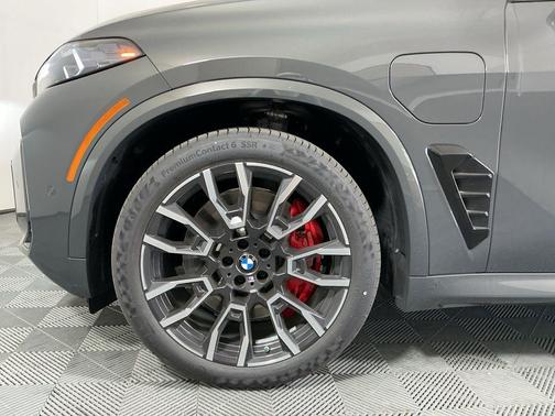 Dravit Grey Metallic 2026 BMW X5 PHEV xDrive50e