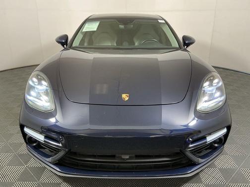 2017 Porsche Panamera Turbo