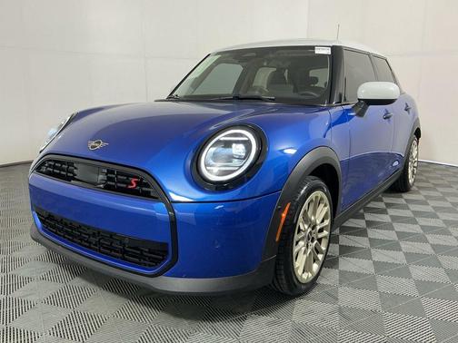Icy Sunshine Blue Metallic 2025 MINI Hardtop Cooper S
