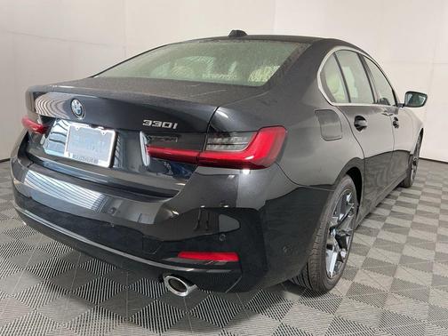 2026 BMW 330 i