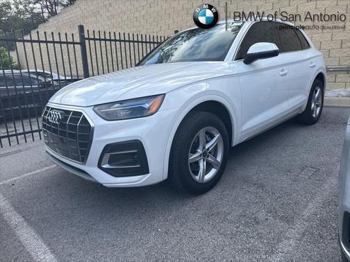 2022 Audi Q5 40 Premium