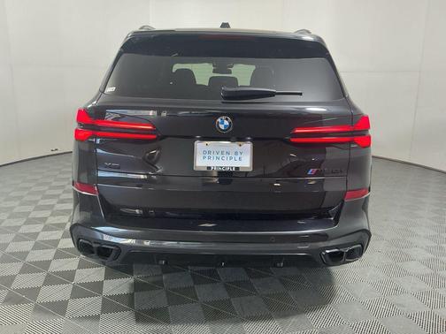 2025 BMW X5 M60i