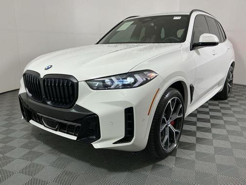 Alpine White 2024 BMW X5 xDrive40i
