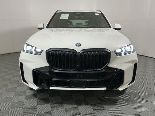 Alpine White 2024 BMW X5 xDrive40i