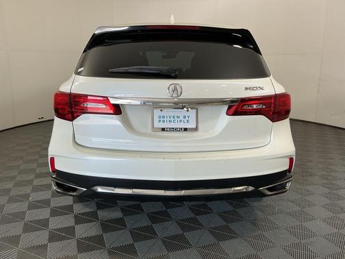White Diamond Pearl 2017 Acura MDX 3.5L w/Technology Package