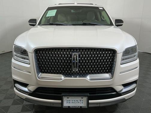 2019 Lincoln Navigator Select