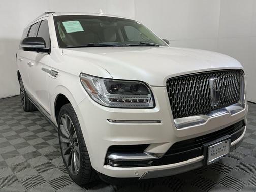 2019 Lincoln Navigator Select