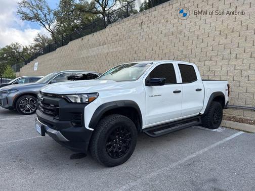 Summit White 2024 Chevrolet Colorado Trail Boss