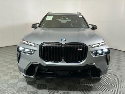 Frozen Pure Grey Metallic 2025 BMW X7 M60i