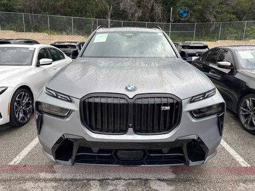 Frozen Pure Grey Metallic 2025 BMW X7 M60i
