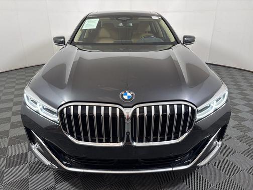 2022 BMW 750 i xDrive