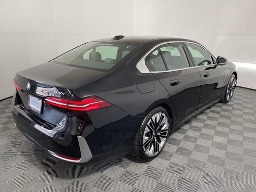 2024 BMW 530 i