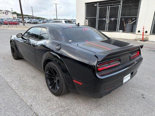 Pitch Black Clearcoat 2023 Dodge Challenger R/T Scat Pack Widebody