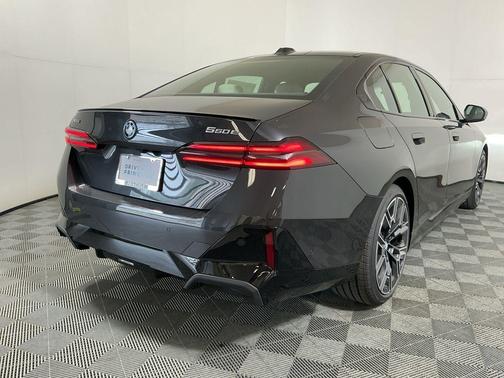 Dark Graphite Metallic 2026 BMW 550e xDrive