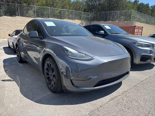 2022 Tesla Model Y Long Range Dual Motor All-Wheel Drive