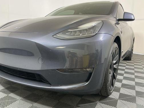 2022 Tesla Model Y Long Range Dual Motor All-Wheel Drive