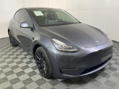 2022 Tesla Model Y Long Range Dual Motor All-Wheel Drive