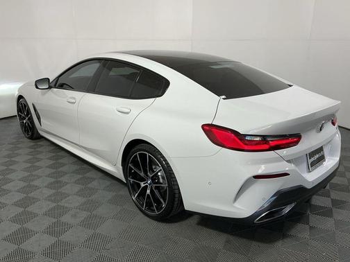 2022 BMW 840 i