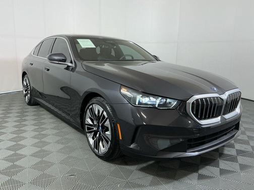 2024 BMW i5 eDrive40