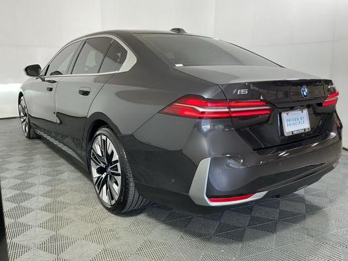 2024 BMW i5 eDrive40