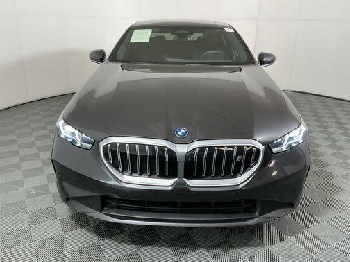 2024 BMW i5 eDrive40