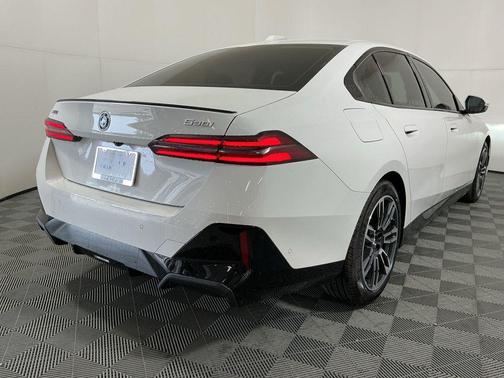 2026 BMW 530 i xDrive