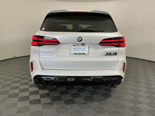 Mineral White Metallic 2026 BMW X5 M Base