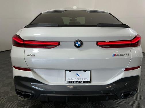 2025 BMW X6 M60i