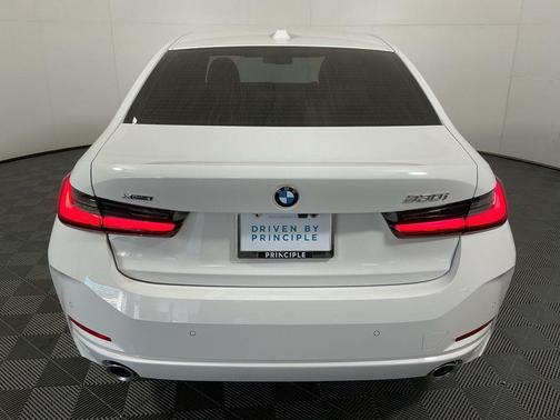 2026 BMW 330 i xDrive