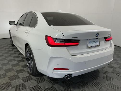 2026 BMW 330 i xDrive